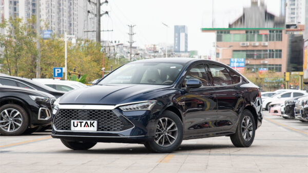 BYD Qin Plus DM-I 2024 High Speed Hybrid Electric Car