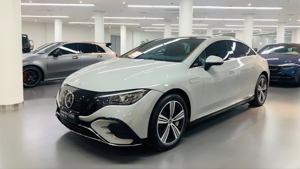 Mercedes Benz EQE 350 EV Car