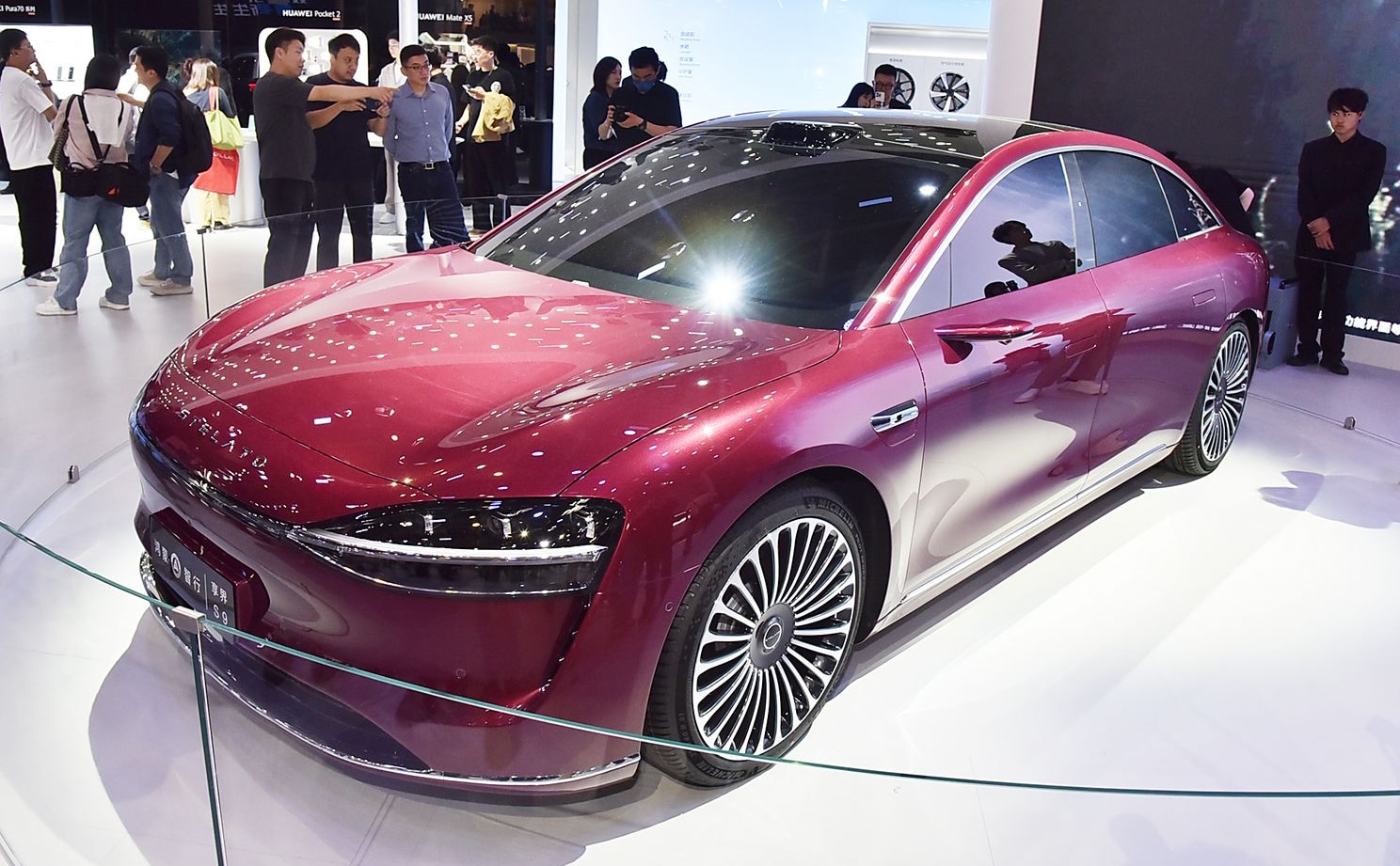 The Groundbreaking Launch of Huawei Stelato S9